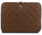 Guess Quilted 4G hnědá / Obal na notebook / 14" (GUCS14ZPSQSSGW)