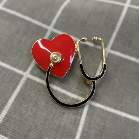 Pinarna.cz Fonendoskop se srdcem / Láska k medicíně