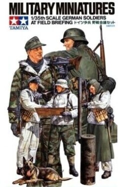 Tamiya 1:35 35212 German Soldiers at Briefing