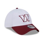 New Era Pánská kšiltovka Washington Commanders NFL 2024 Training Camp 39THIRTY Flex - Bílá Velikost: L/XL