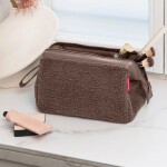 Kosmetická taštička Reisenthel Travelcosmetic Teddy chocolate