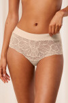 Triumph 10219748 Body Make-Up Illusion Lace Shorty kolor:00nz-nude beige 40