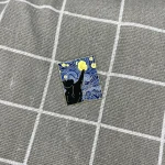 Pinarna.cz Nejznámější obraz Vincenta van Gogha - Hvězdná noc - kočíčí verze (natahující se kočka)