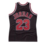 Mitchell & Ness Pánský dres Chicago Bulls NBA Michael Jordan #23 1995-96 Authentic Pinstripe Velikost: XL