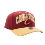 Mitchell & Ness Pánská kšiltovka Cleveland Cavaliers NBA Team Arch Classic Red Stretch-Snap