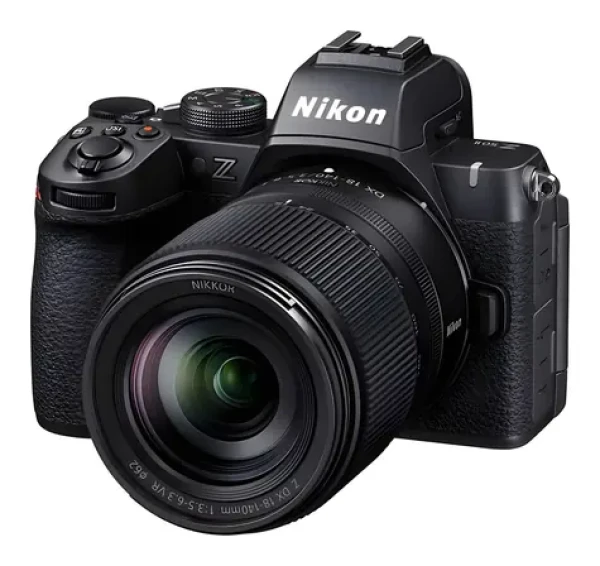 Nikon Z50 II + NIKKOR Z DX 18-140mm VR / Digitální fotoaparát / Objektiv 18-140mm / VR (VOA150K003)