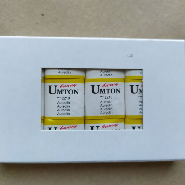 Umton Umton, mistrovské akvarelové barvy, 1/2 pánvička, 2,6 ml, 1 ks Barva Umton: 2210 Aureolin