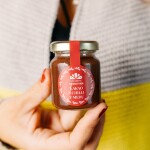 Včelařství Domovina Láskové dárkové balení Mašlička 3x75 g ochucené medy jahoda, višeň, kakao s chilli