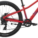 Scott Scale 400, model 2027, pneu 24", barva monza red - ZDARMA dopravné, odborná montáž, seřízení a sada světel!