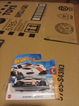 Hot wheels Aston Martin