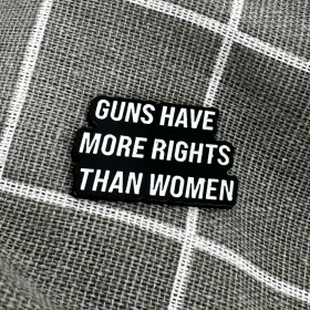 Pinarna.cz Guns have more rights than women / Zbraně mají více práv než ženy