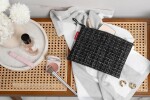 Taštička na zip Reisenthel Case 1 Bouclé black