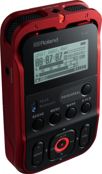 Roland R-07 Red