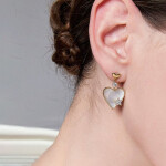 Náušnice s motivem srdce Suzanne - zirkony, perleť, Zlatá