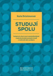 Studují spolu