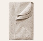 DumDekorace Prošívaný přehoz do ložnice v krémové barvě 200x220 cm