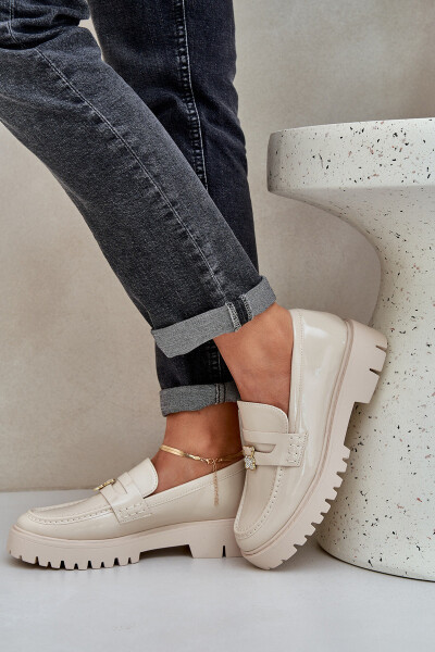 Lakované dámské mokasíny s ozdobnou hračkou medvěd béžové Wulinea 39