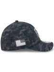 New Era Pánská kšiltovka Las Vegas Raiders NFL 2026 Salute to Service 39THIRTY M-Crown Flex Velikost: M/L