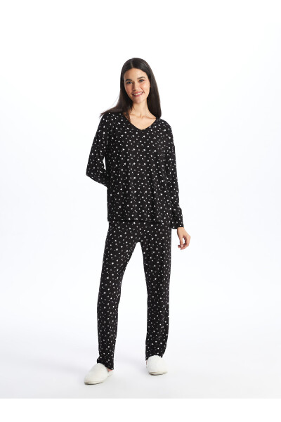 LC Waikiki V-Neck Patterned Long Sleeve Women's Pajama Set