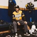 Mitchell & Ness Pánská mikina Pittsburgh Penguins NHL All Over Crew Fleece Velikost: S