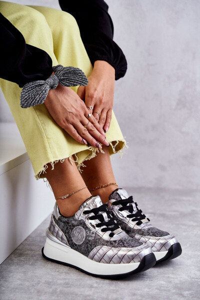 Dámská sportovní obuv na klínku GOE KK2N4083 stříbrne 37