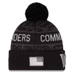 New Era Pánská zimní čepice Washington Commanders NFL 2026 Salute To Service Cuffed Knit Hat with Pom