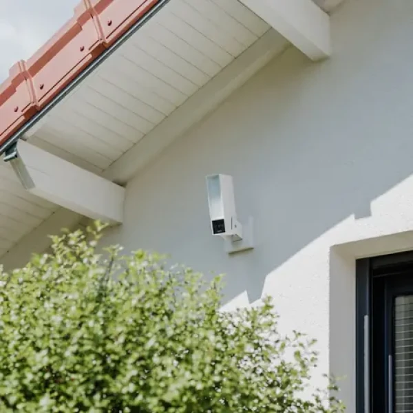 Netatmo Outdoor Camera Original bílá / Venkovní IP kamera / 2K HDR / Wi-Fi / noční vidění / siréna 105 dB (NOC2-W-EC)