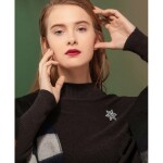 Vánoční brož Swarovski Elements Desireé - sněhová vločka, Stříbrná