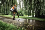 Aku zádový fukar na listí STIHL BRA 200