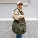 Taška přes rameno Reisenthel Moonbag Teddy leo olive