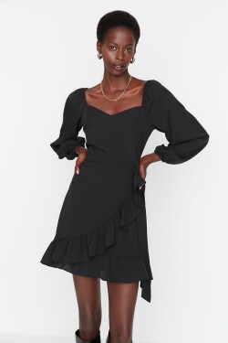 Trendyol Black Flounce Super Mini tkané šaty
