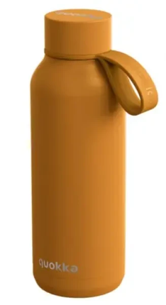 Quokka Nerezová termoláhev s poutkem Solid hořčicová 510 ml (Q40183)
