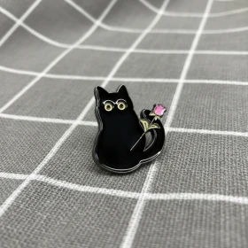 Pinarna.cz Kočička s růžovým tulipánem