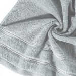 Osuška GLORY v tmavě šedé barvě, s velurovým okrajem a lesklou nití Šířka: 50 cm | Délka: 90 cm