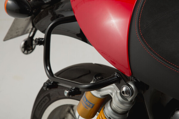 Triumph Thruxton 1200 (16-) -nosič Slc pravý SW-Motech