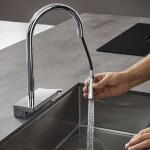 HANSGROHE - M81 Dřezová baterie Aquno Select s výsuvnou koncovkou a plochým sprchovým proudem, chrom 73837000