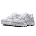Boty Nike V5 RNR W HQ7901-101 40 1/2