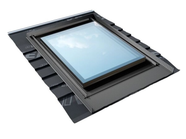 Plastové střešní okno – IGX F1, 3sklo, Uw=0,79, kyvné, lemování RESET a AKP
