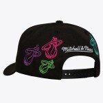 Mitchell & Ness Pánská kšiltovka Miami Heat NBA 404 Club Neon Pro Snapback