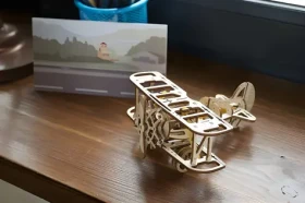 UGEARS 3D dřevěná mechanická skládačka Mini dvojplošník