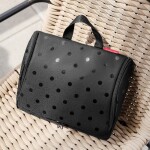 Toaletní taštička Reisenthel Toiletbag Glossy dots black