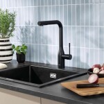 GROHE - Essence New Dřezová baterie s výsuvnou sprškou, matná černá 302702430