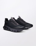On Cloudnova X Black/Eclipse 44,5