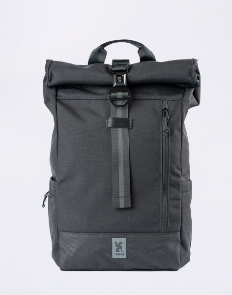 Batoh Chrome Industries Initiate 26L Pack Black