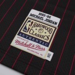 Mitchell & Ness Pánský dres Chicago Bulls NBA Michael Jordan #23 1995-96 Authentic Pinstripe Velikost: XL