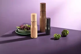 AdHoc LEVO jasan černý / Mlýnek na sůl a pepř / výška 15 cm (MP844)
