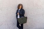 Nákupní taška přes rameno Reisenthel Shopper M Teddy leo olive