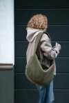 Taška přes rameno Reisenthel Moonbag Cord dark matcha