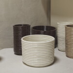 Ferm Living Obal na květináč Corduroy Off White, krémová barva, keramika