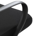 Židle kancelářská, černý MESH a černá látka, plastový kříž, houpací mechanismus.